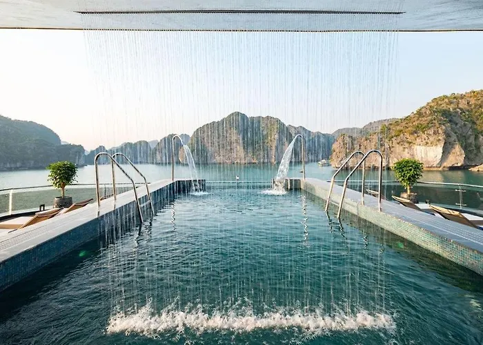Tulip Cruise By Hag Botel Ha Long