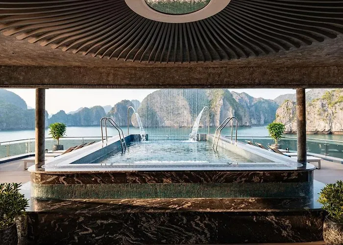 Botel Tulip Cruise By Hag Ha Long